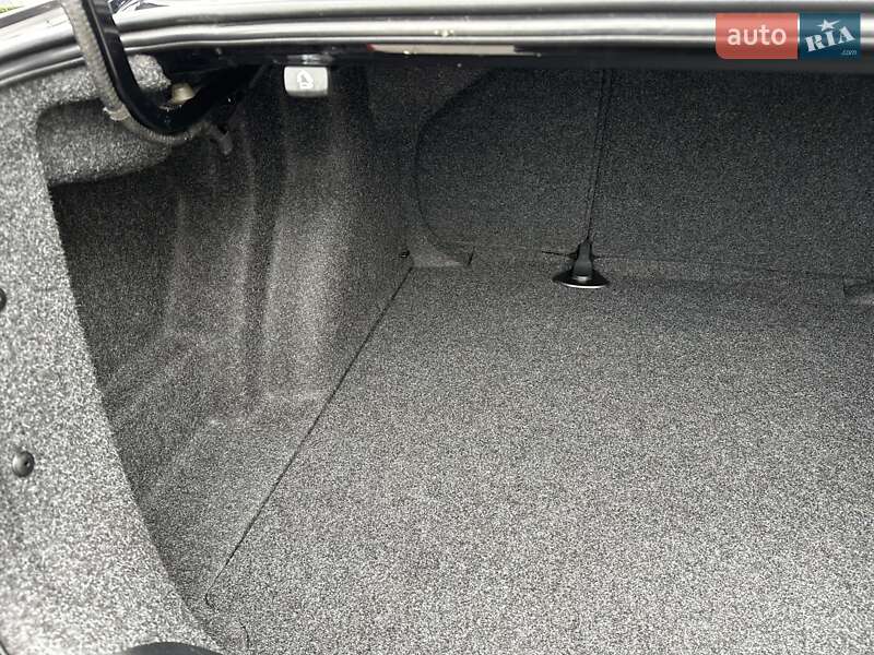 Седан Volkswagen Jetta 2016 в Рівному