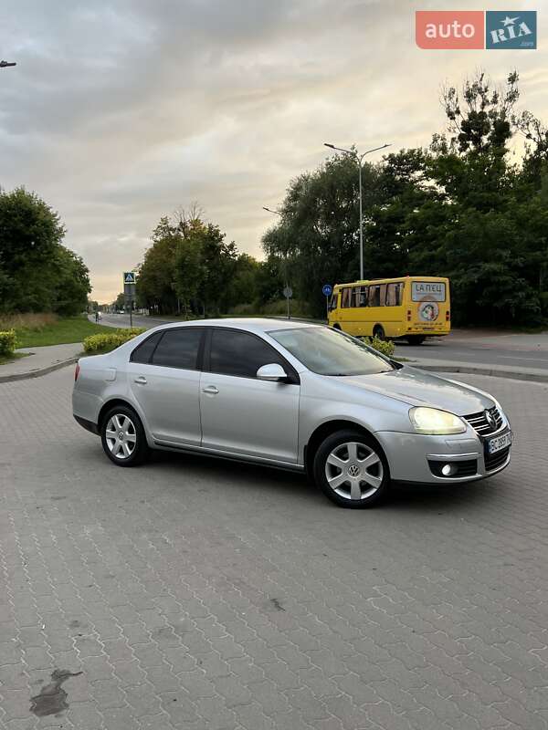 Седан Volkswagen Jetta 2008 в Ивано-Франковске