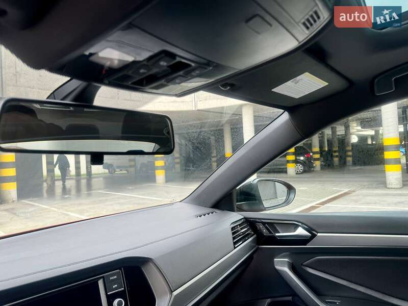 Седан Volkswagen Jetta 2019 в Сумах