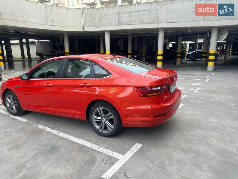 Седан Volkswagen Jetta 2019 в Сумах