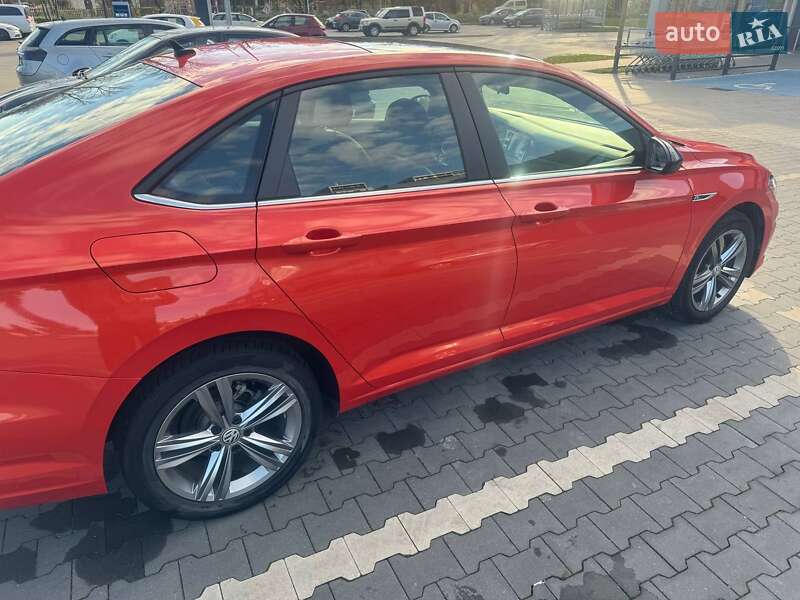 Седан Volkswagen Jetta 2019 в Сумах