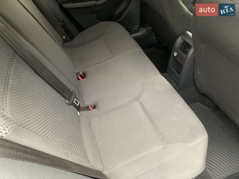 Седан Volkswagen Jetta 2013 в Краматорську