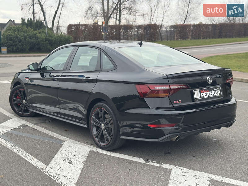 Седан Volkswagen Jetta 2018 в Киеве