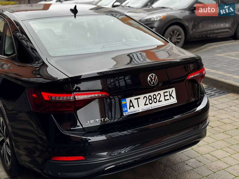 Седан Volkswagen Jetta 2022 в Ивано-Франковске