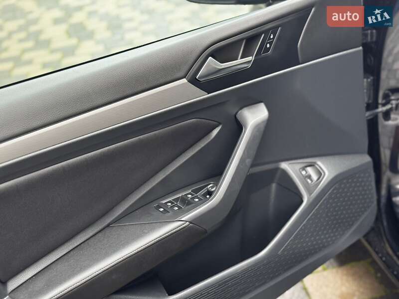 Седан Volkswagen Jetta 2022 в Ивано-Франковске