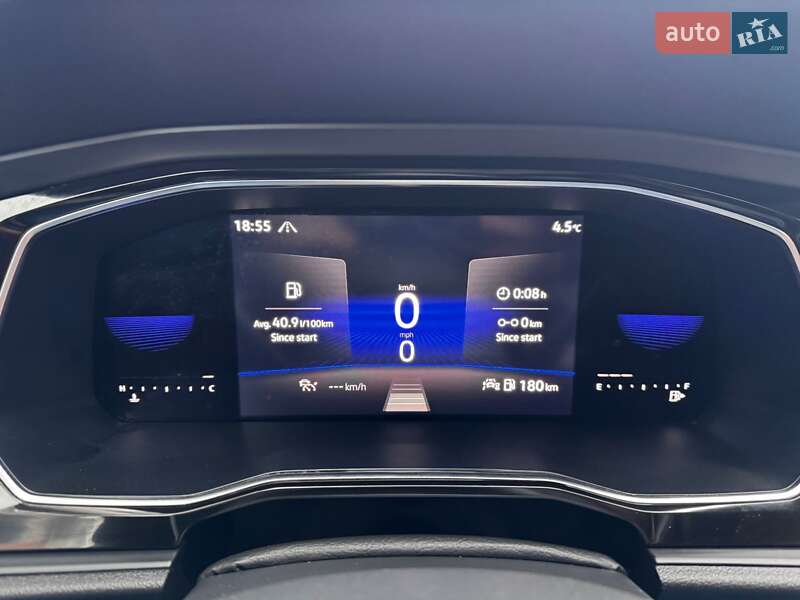 Седан Volkswagen Jetta 2022 в Ивано-Франковске