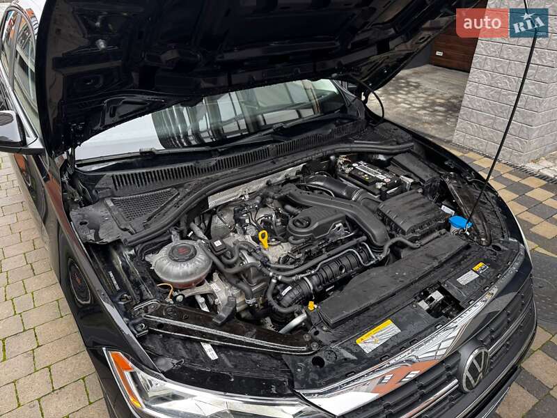 Седан Volkswagen Jetta 2022 в Ивано-Франковске