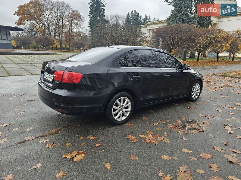 Седан Volkswagen Jetta 2013 в Києві