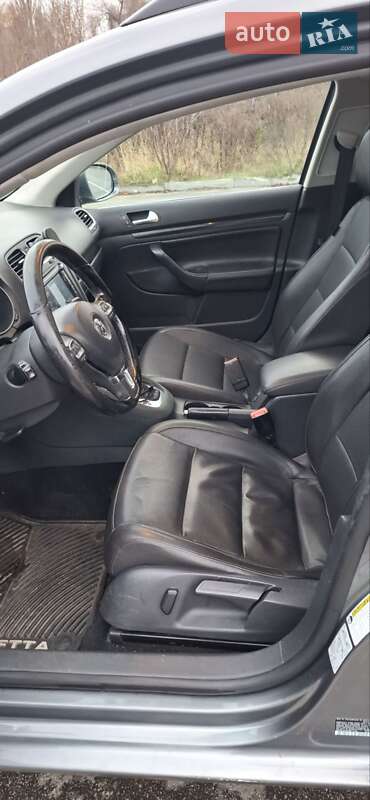 Універсал Volkswagen Jetta 2014 в Бучі