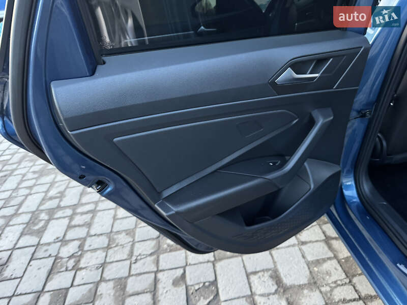 Седан Volkswagen Jetta 2018 в Ковелі