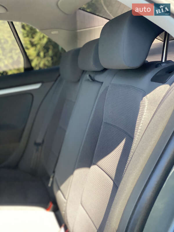 Седан Volkswagen Jetta 2007 в Старокостянтинові