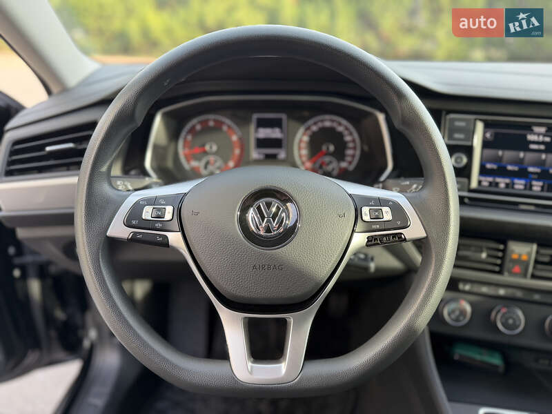 Седан Volkswagen Jetta 2021 в Києві