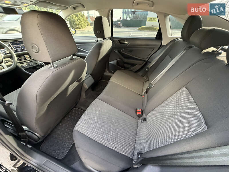 Седан Volkswagen Jetta 2021 в Києві