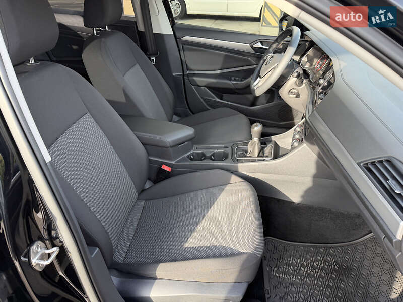 Седан Volkswagen Jetta 2021 в Києві