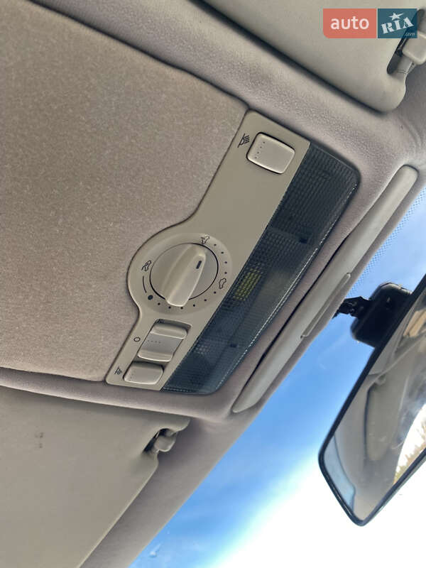 Седан Volkswagen Jetta 2003 в Чернігові