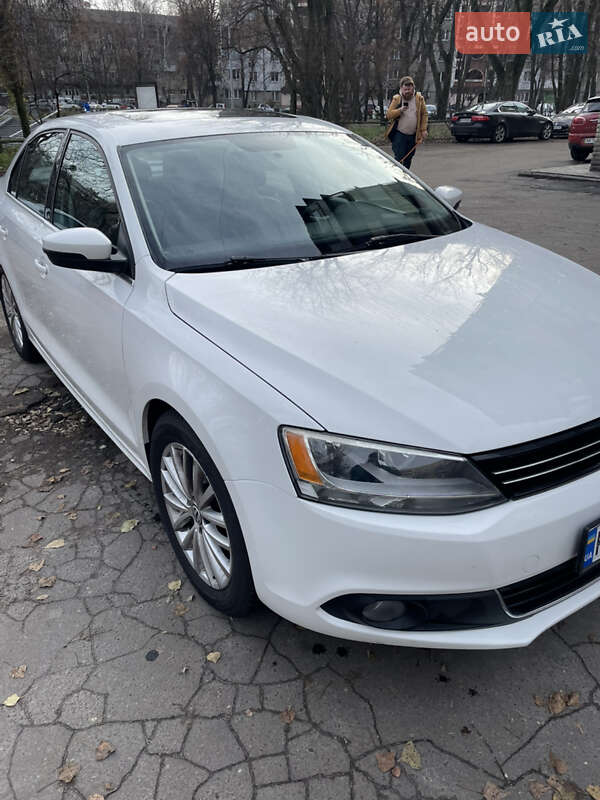 Седан Volkswagen Jetta 2012 в Києві