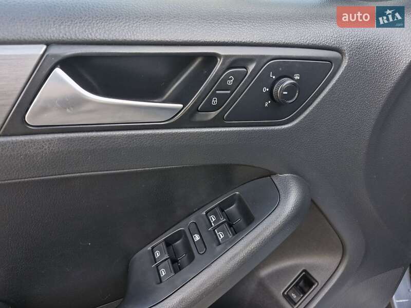 Седан Volkswagen Jetta 2015 в Миколаєві фото 12 Седан Volkswagen Jetta 2015 в Миколаєві