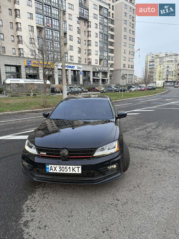 Седан Volkswagen Jetta 2016 в Харкові