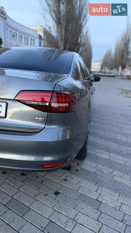 Седан Volkswagen Jetta 2017 в Дніпрі