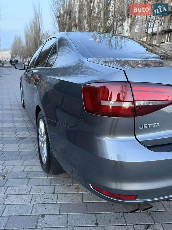 Седан Volkswagen Jetta 2017 в Дніпрі