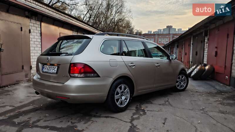 Универсал Volkswagen Jetta 2013 в Киеве фото 5 Универсал Volkswagen Jetta 2013 в Киеве