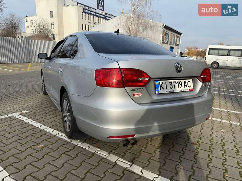 Седан Volkswagen Jetta 2011 в Киеве фото 11 Седан Volkswagen Jetta 2011 в Киеве
