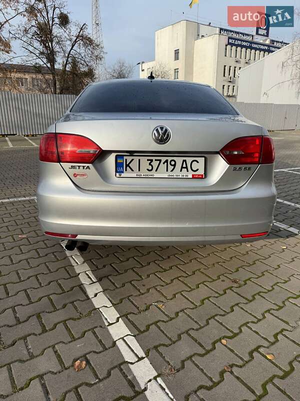 Седан Volkswagen Jetta 2011 в Киеве фото 12 Седан Volkswagen Jetta 2011 в Киеве