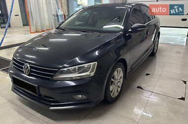 Седан Volkswagen Jetta 2016 в Киеве