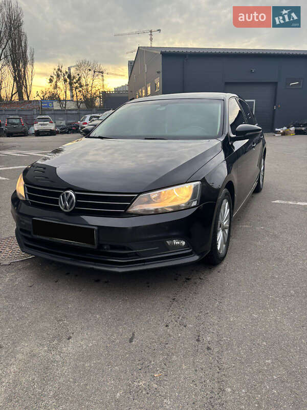 Седан Volkswagen Jetta 2016 в Києві