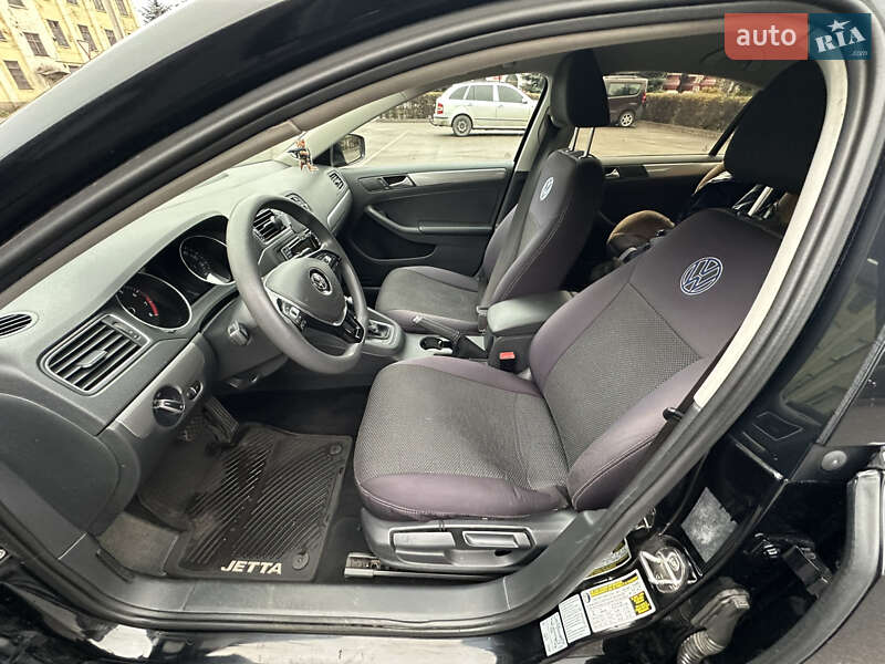 Седан Volkswagen Jetta 2017 в Дніпрі