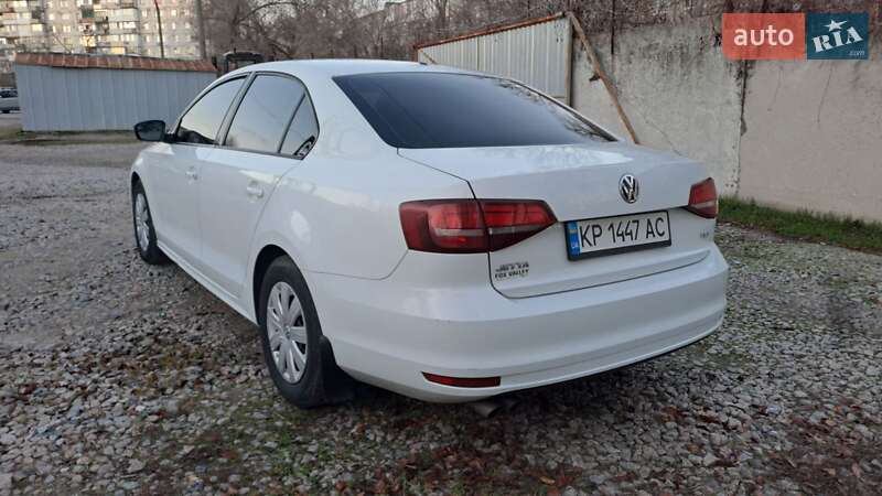 Седан Volkswagen Jetta 2016 в Запоріжжі