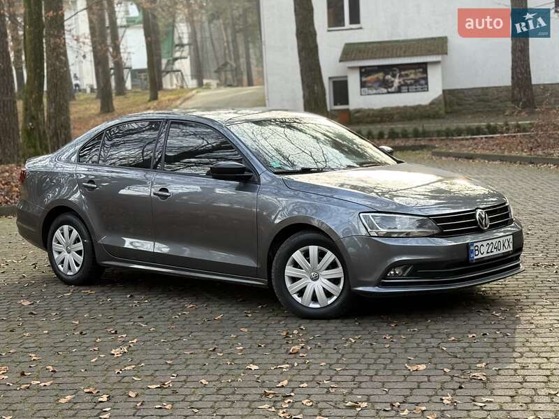 Седан Volkswagen Jetta 2015 в Львове фото 75 Седан Volkswagen Jetta 2015 в Львове