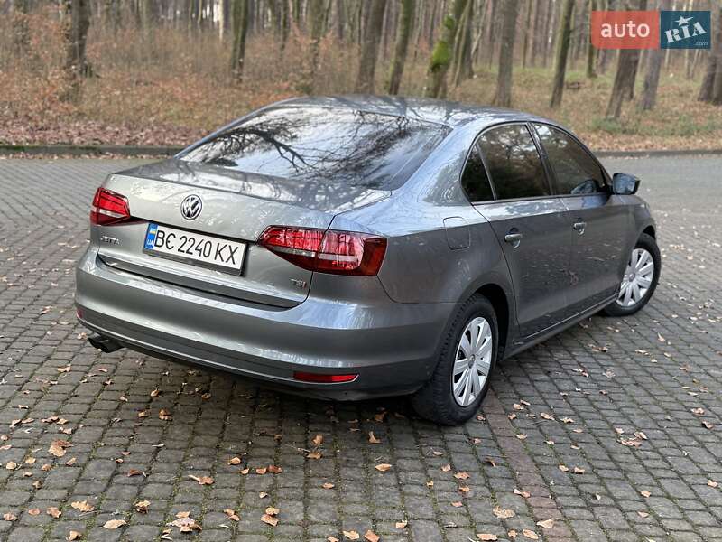 Седан Volkswagen Jetta 2015 в Львове фото 81 Седан Volkswagen Jetta 2015 в Львове
