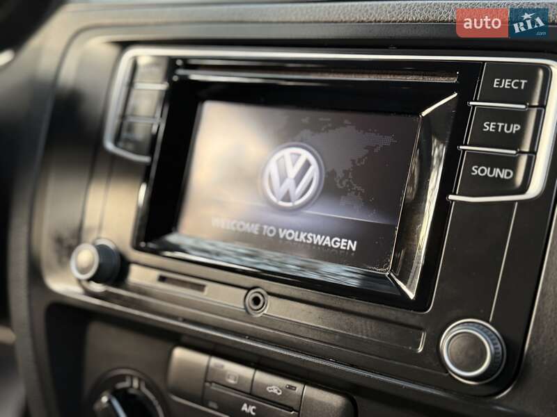 Седан Volkswagen Jetta 2015 в Львове фото 107 Седан Volkswagen Jetta 2015 в Львове