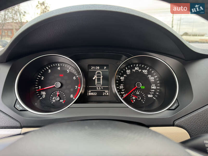 Седан Volkswagen Jetta 2016 в Сумах