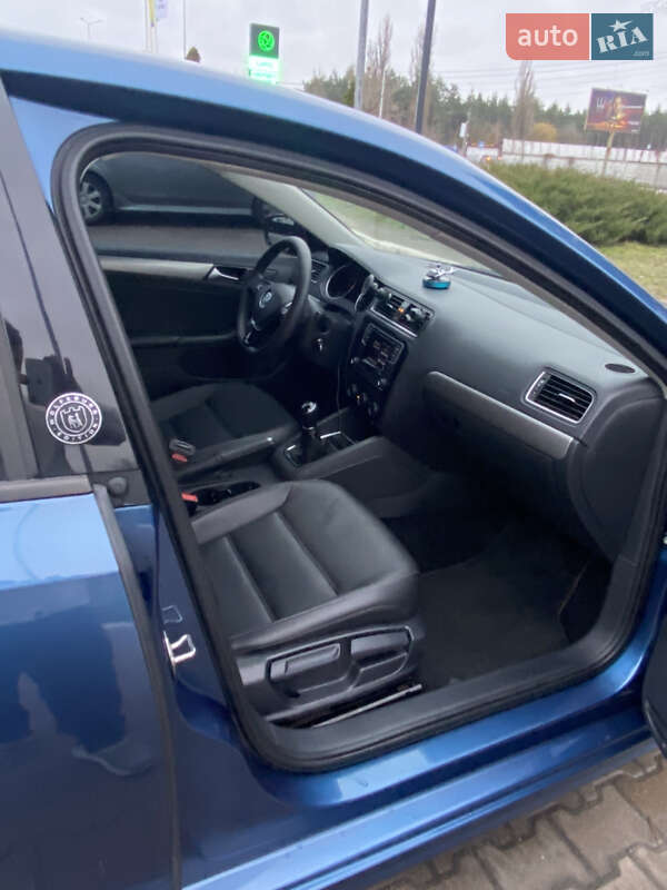 Седан Volkswagen Jetta 2017 в Киеве