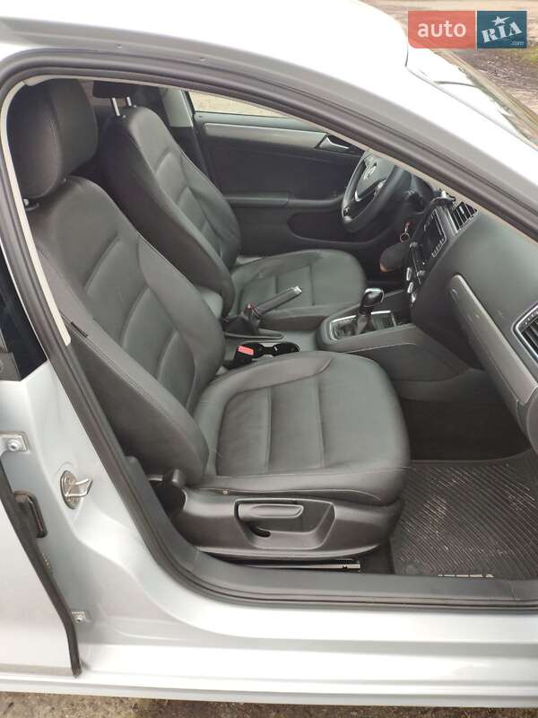 Седан Volkswagen Jetta 2017 в Зенькове