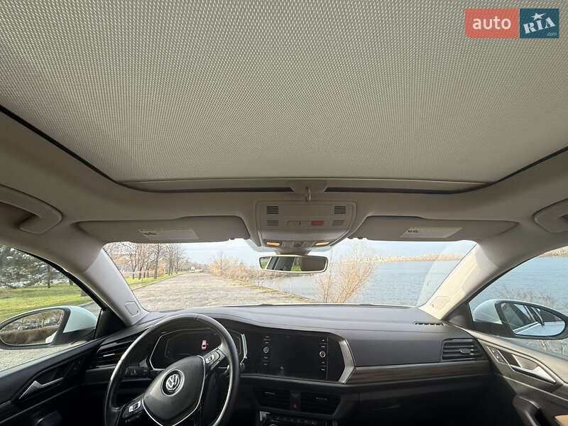 Седан Volkswagen Jetta 2018 в Дніпрі