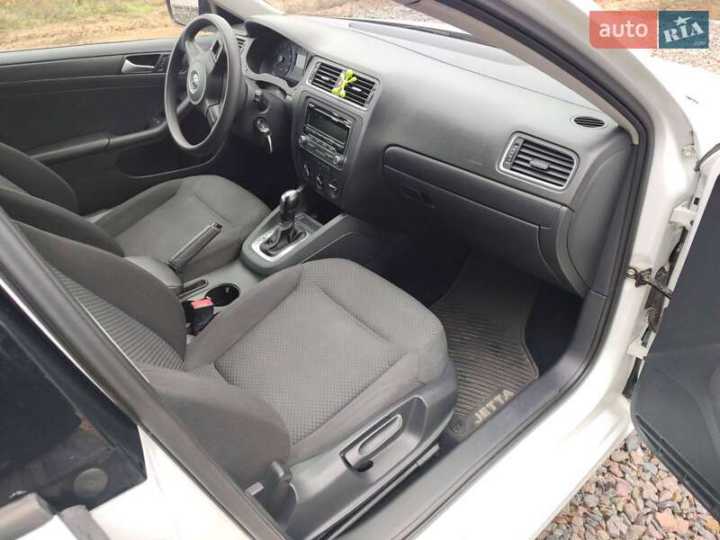 Седан Volkswagen Jetta 2014 в Одесі