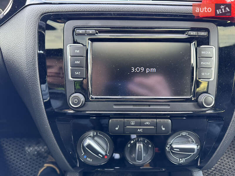 Седан Volkswagen Jetta 2014 в Киеве