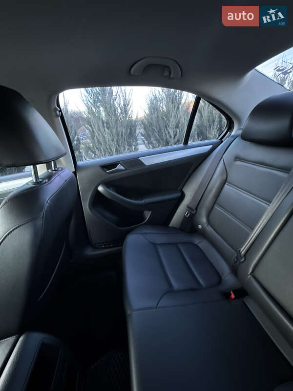 Седан Volkswagen Jetta 2014 в Полтаві