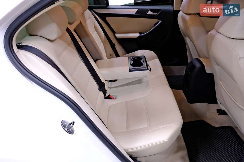 Седан Volkswagen Jetta 2012 в Одессе фото 34 Седан Volkswagen Jetta 2012 в Одессе
