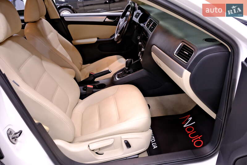Седан Volkswagen Jetta 2012 в Одессе фото 38 Седан Volkswagen Jetta 2012 в Одессе