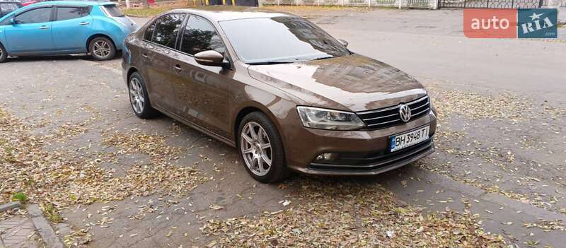 Седан Volkswagen Jetta 2016 в Гайвороні