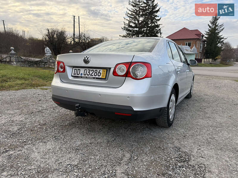 Седан Volkswagen Jetta 2008 в Борщеві