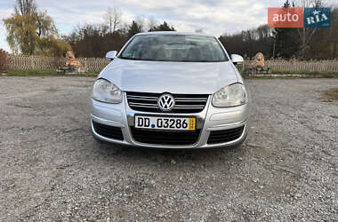Седан Volkswagen Jetta 2008 в Борщеві