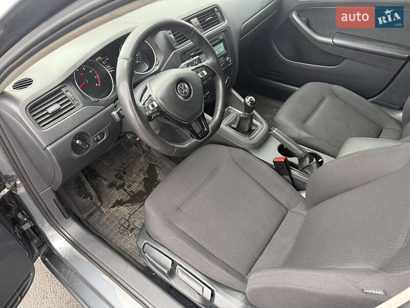 Седан Volkswagen Jetta 2015 в Києві фото 7 Седан Volkswagen Jetta 2015 в Києві