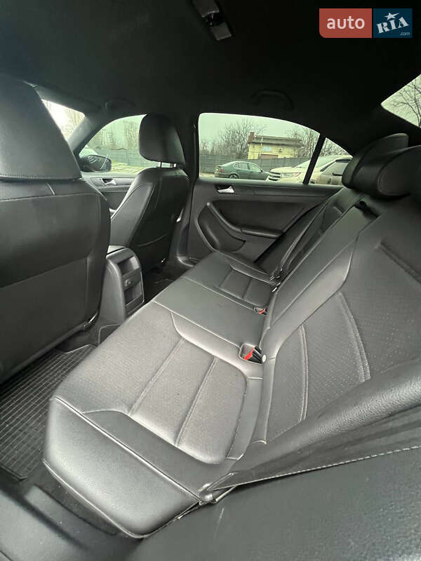 Седан Volkswagen Jetta 2017 в Харькове