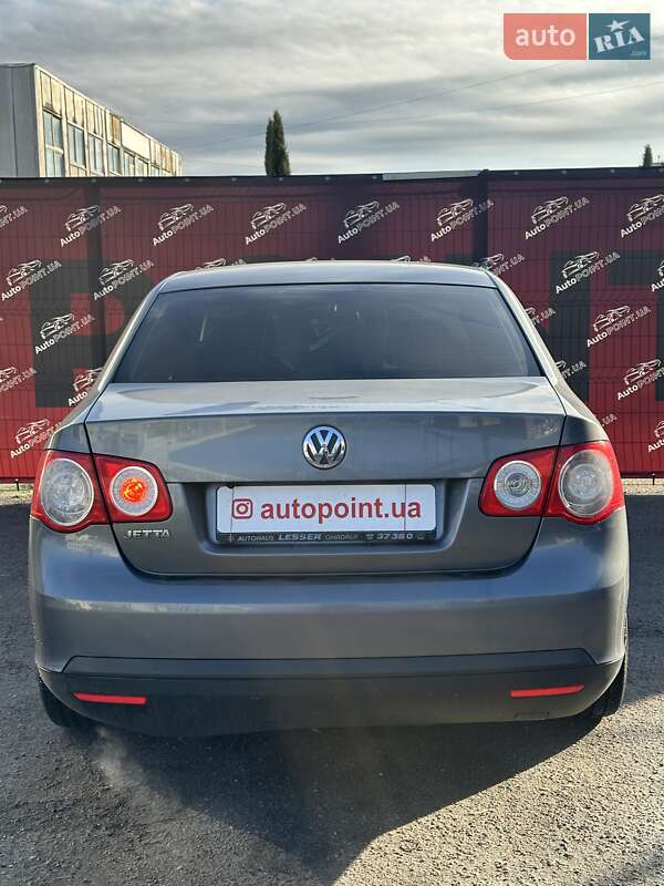 Седан Volkswagen Jetta 2005 в Сумах