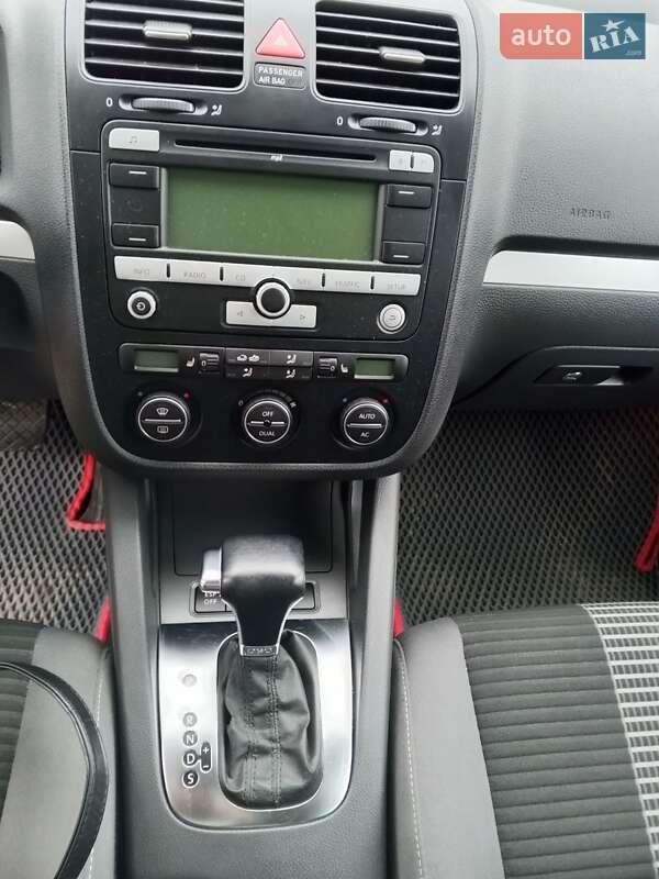 Седан Volkswagen Jetta 2009 в Одессе